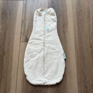 Ergo Pouch Neutral Beige Baby Swaddle Sack with Front Zipper Newborn 2.5 tog
